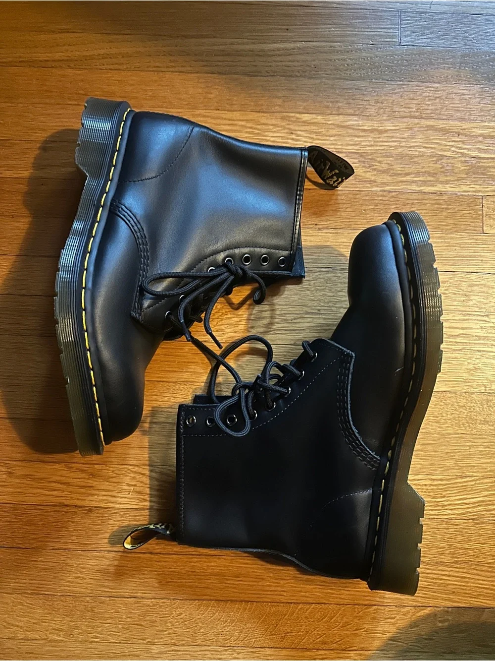 Black Dr. Martens 1460 boots in US 9 M, 10 L, NWOB